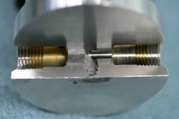 キャビテーションにより壊食したボディ本体