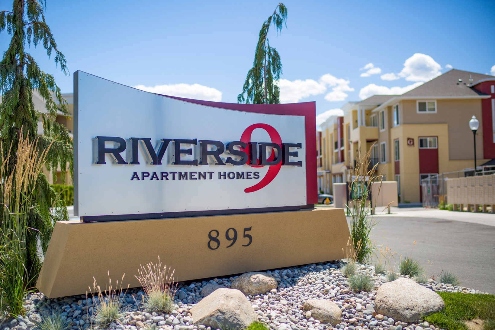 600 Riverside Custom Page